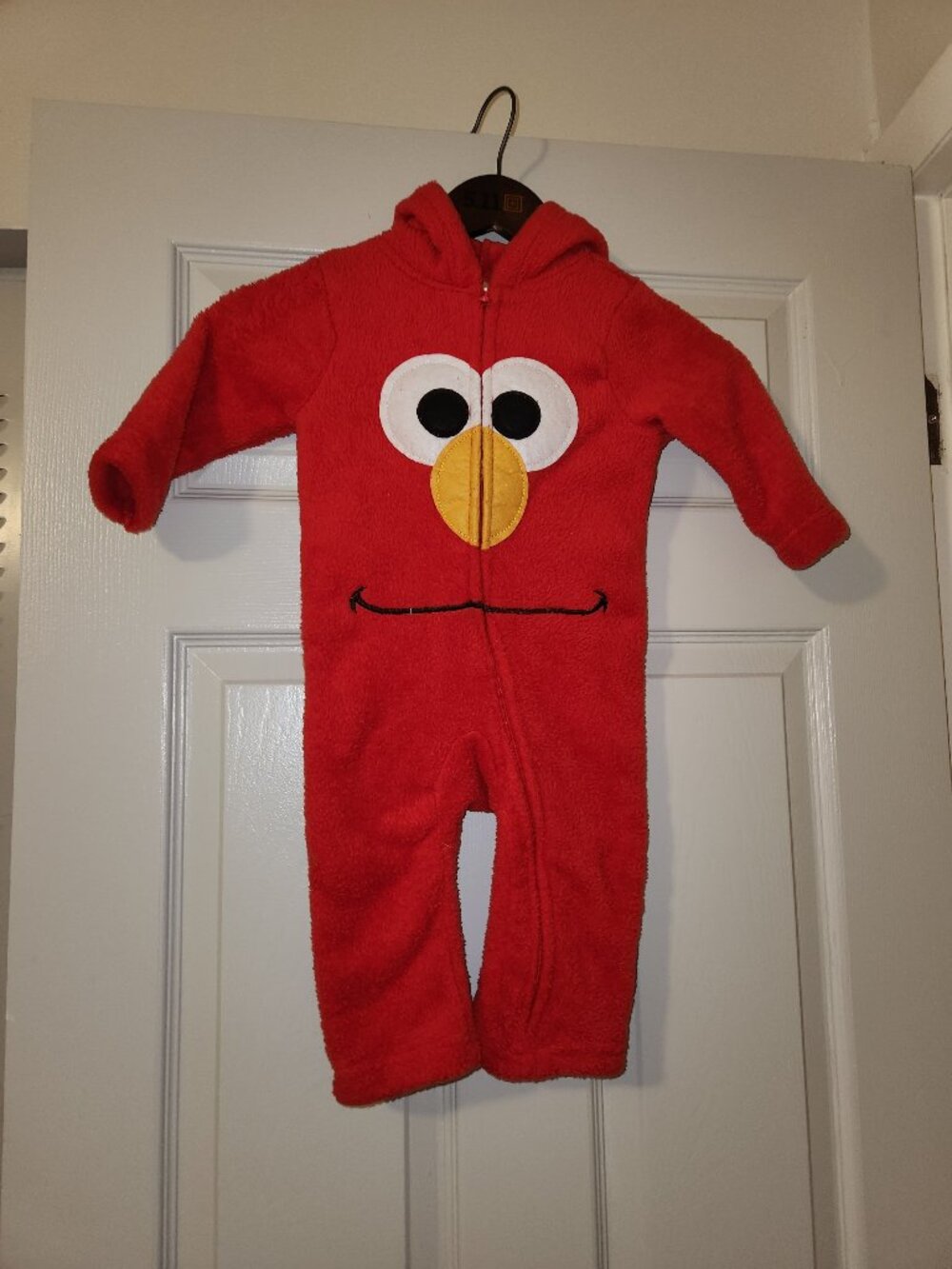Sesame Street Elmo Plush Fleece Hooded Sleeper 18M Red One Piece